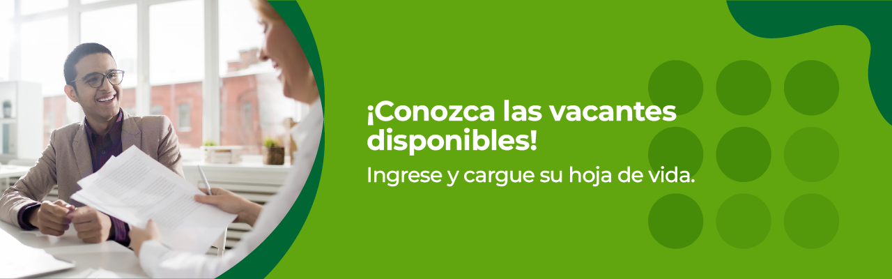 Hombre en un contexto de entrevista con otra mujer; y en la parte derecha invitación a cargar la hoja de vida para aplicar a vacantes disponibles.