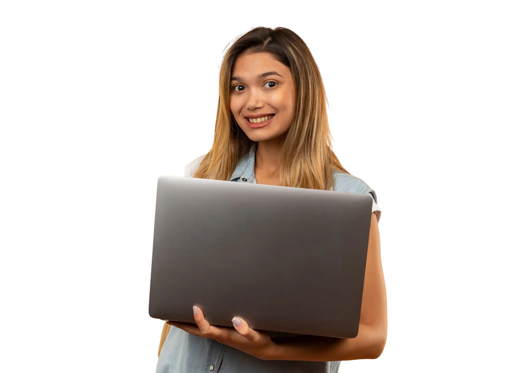 Una chica con una laptop en las manos